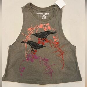 SuperMaggie crop *LIKE NEW